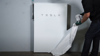 Tesla Powerwall 2 13.5kWh removing packaging protection